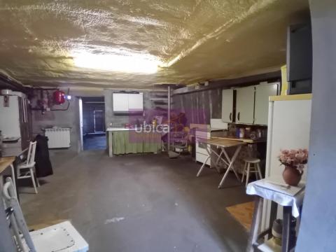 C005387 Venta de casa con terraza en Ponteareas Población