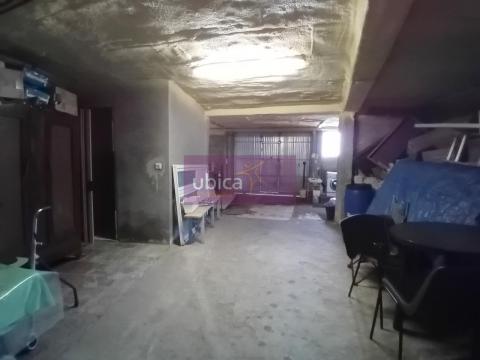 C005387 Venta de casa con terraza en Ponteareas Población