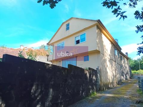 C005387 Venta de casa con terraza en Ponteareas Población