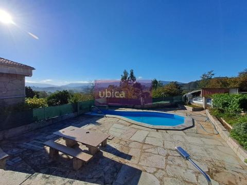 C005411 Venta de casa con piscina y terraza en Entenza (Salceda de Caselas)
