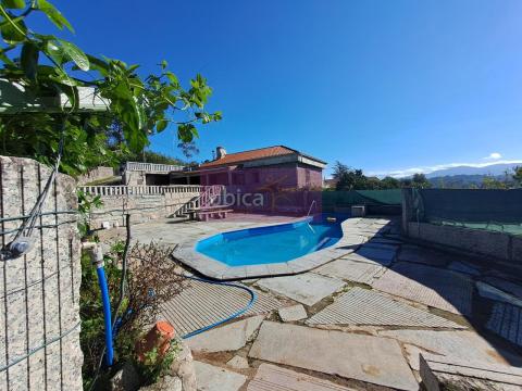 C005411 Venta de casa con piscina y terraza en Entenza (Salceda de Caselas)
