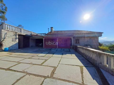 C005411 Venta de casa con piscina y terraza en Entenza (Salceda de Caselas)