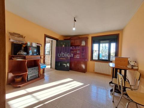 C005411 Venta de casa con piscina y terraza en Entenza (Salceda de Caselas)