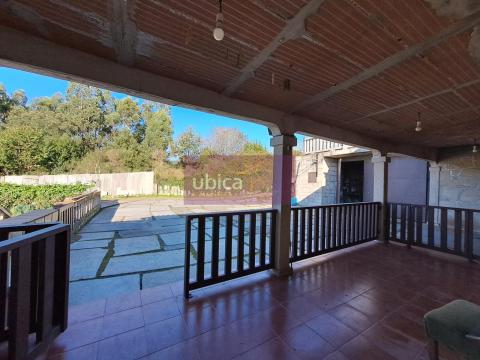 C005411 Venta de casa con piscina y terraza en Entenza (Salceda de Caselas)