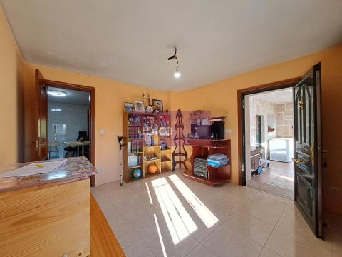 C005411 Venta de casa con piscina y terraza en Entenza (Salceda de Caselas)
