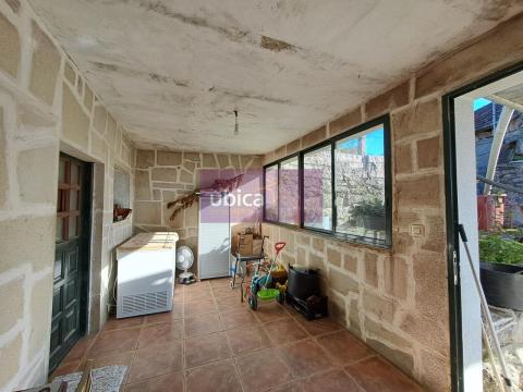 C005411 Venta de casa con piscina y terraza en Entenza (Salceda de Caselas)
