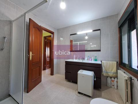 C005411 Venta de casa con piscina y terraza en Entenza (Salceda de Caselas)