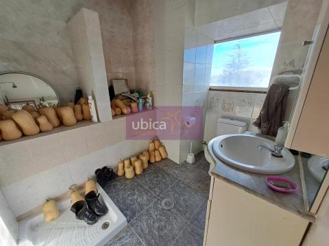 C005411 Venta de casa con piscina y terraza en Entenza (Salceda de Caselas)