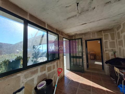 C005411 Venta de casa con piscina y terraza en Entenza (Salceda de Caselas)