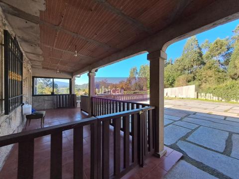 C005411 Venta de casa con piscina y terraza en Entenza (Salceda de Caselas)