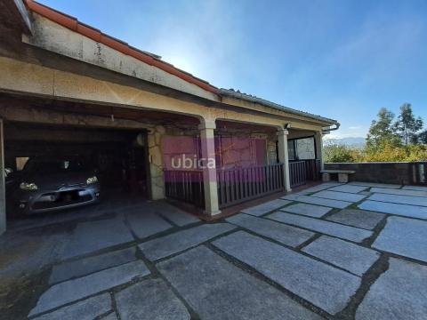 C005411 Venta de casa con piscina y terraza en Entenza (Salceda de Caselas)
