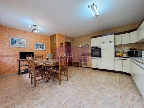 C005419 Venta de casa con terraza en O Porriño Población