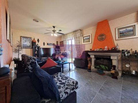 C005419 Venta de casa con terraza en O Porriño Población