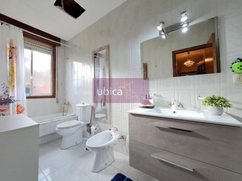 C005419 Venta de casa con terraza en O Porriño Población