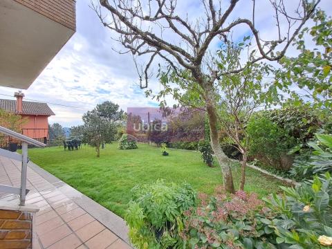 C005419 Venta de casa con terraza en O Porriño Población