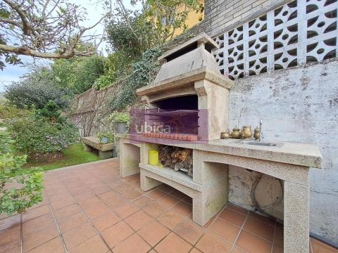 C005419 Venta de casa con terraza en O Porriño Población