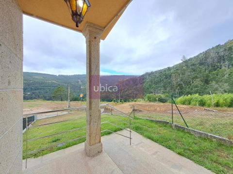 C005167 Venta de casa con terraza en A Picoña (Salceda de Caselas)