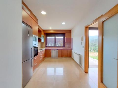 C005167 Venta de casa con terraza en A Picoña (Salceda de Caselas)