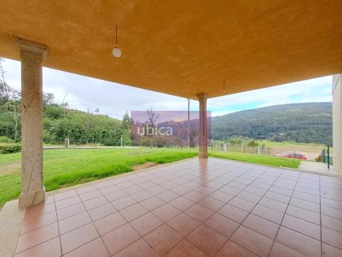 C005167 Venta de casa con terraza en A Picoña (Salceda de Caselas)