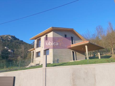 C005167 Venta de casa con terraza en A Picoña (Salceda de Caselas)
